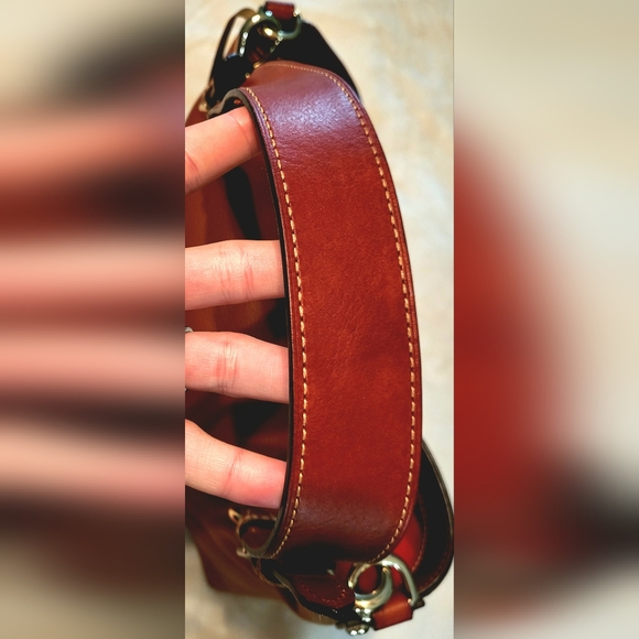 EUC ☆ D&B XL Courtney Shoulder Sac - Picture 4 of 16